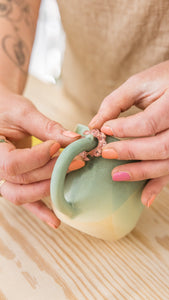 Calm Mug Green Rust